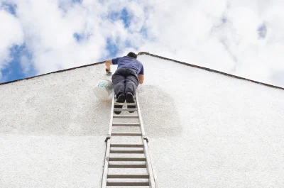 Peinture extérieure à Villeneuve-la-Lionne — façades et ravalement